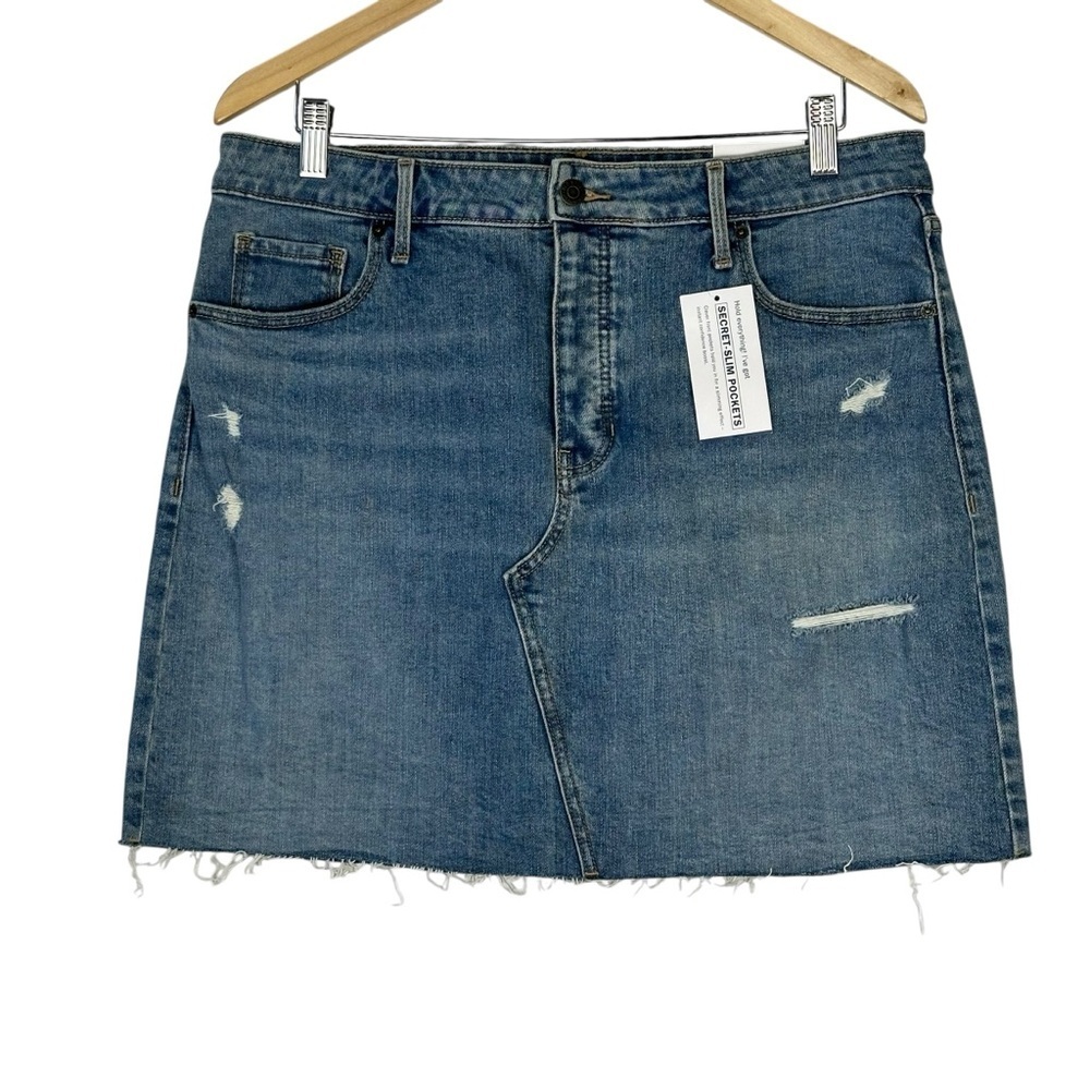Old Navy size 14 womens denim skirt four button front with pockets